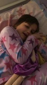 Så här glad var hon inte imorse... Denna bild i pyjamas togs i feburari....