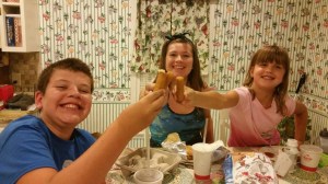 I Arkansas vid 21 tiden och det nalkas skräpmat till middag efter en lång dags körande. Skönt för mamma i minneapolis att veta att resan gått så bra! 