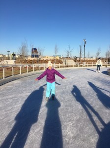 Lillasyster i farten.